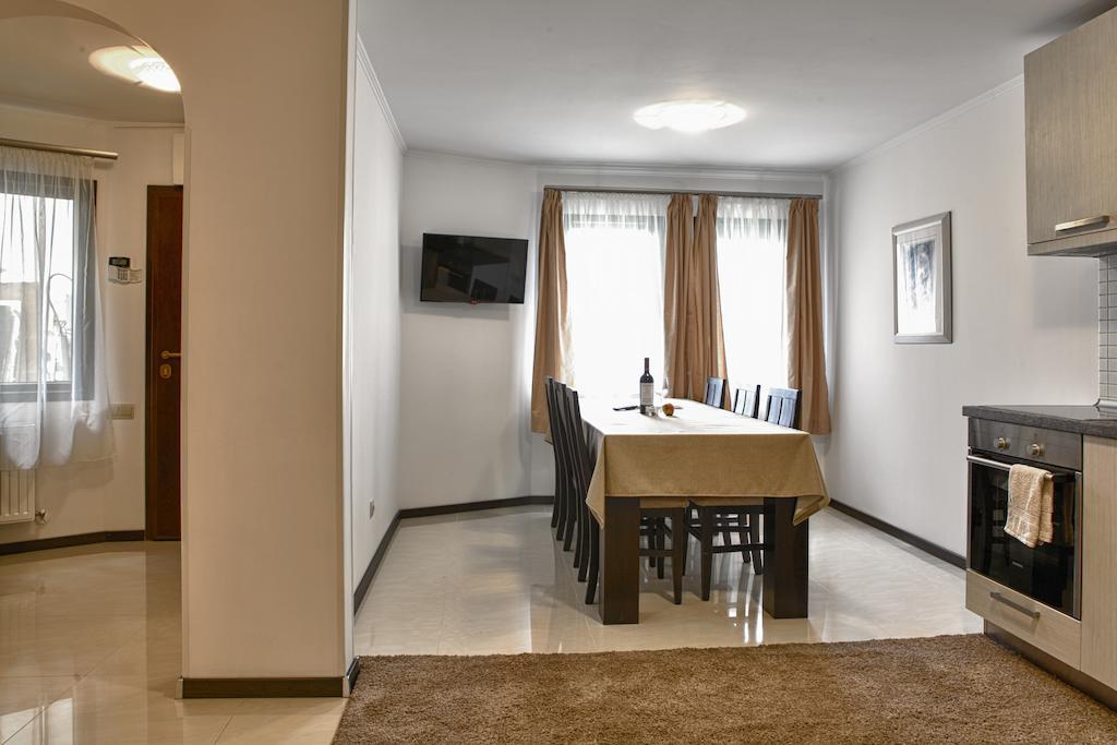 Pepi Guest House Veliko Tŭrnovo Quarto foto